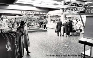 1985 Winkelcentrum Diemerplein