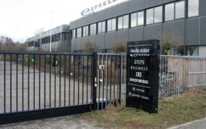 Claudia Sträter blijft