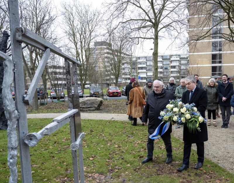 Eerste herdenking bij nieuw Holocaust monument Diemen