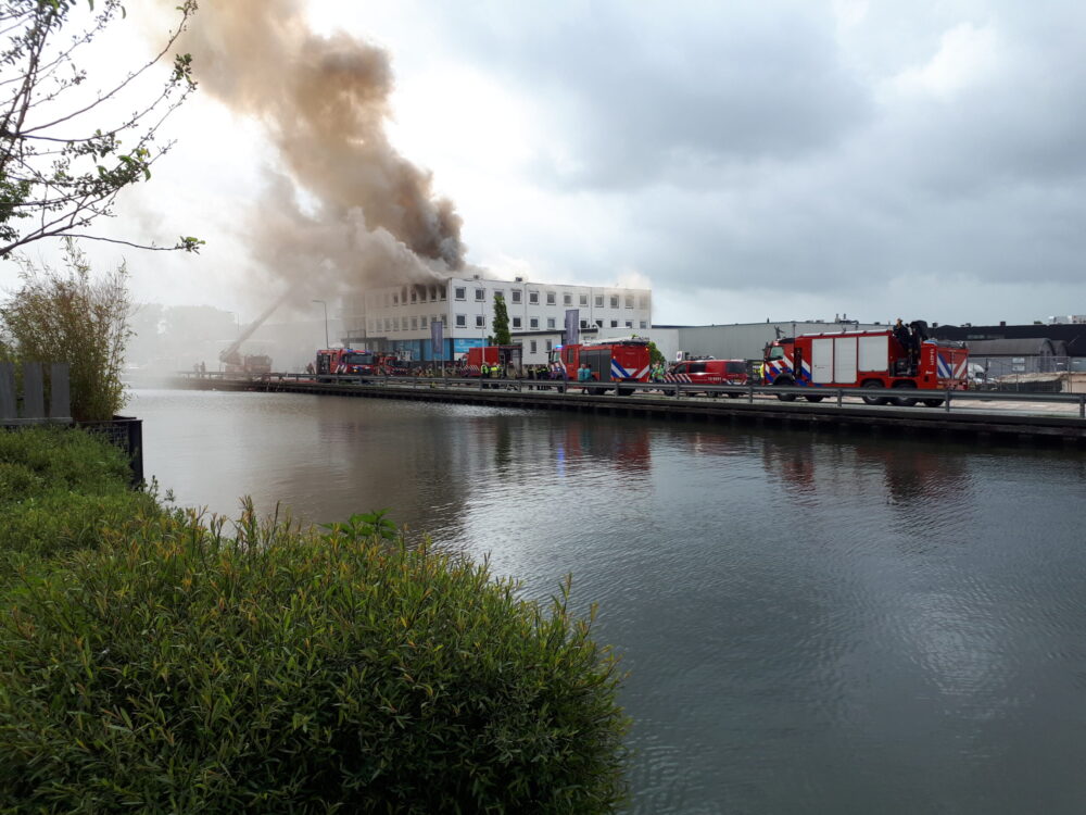 Burgemeester Diemen dankt voor grote inzet bij brand