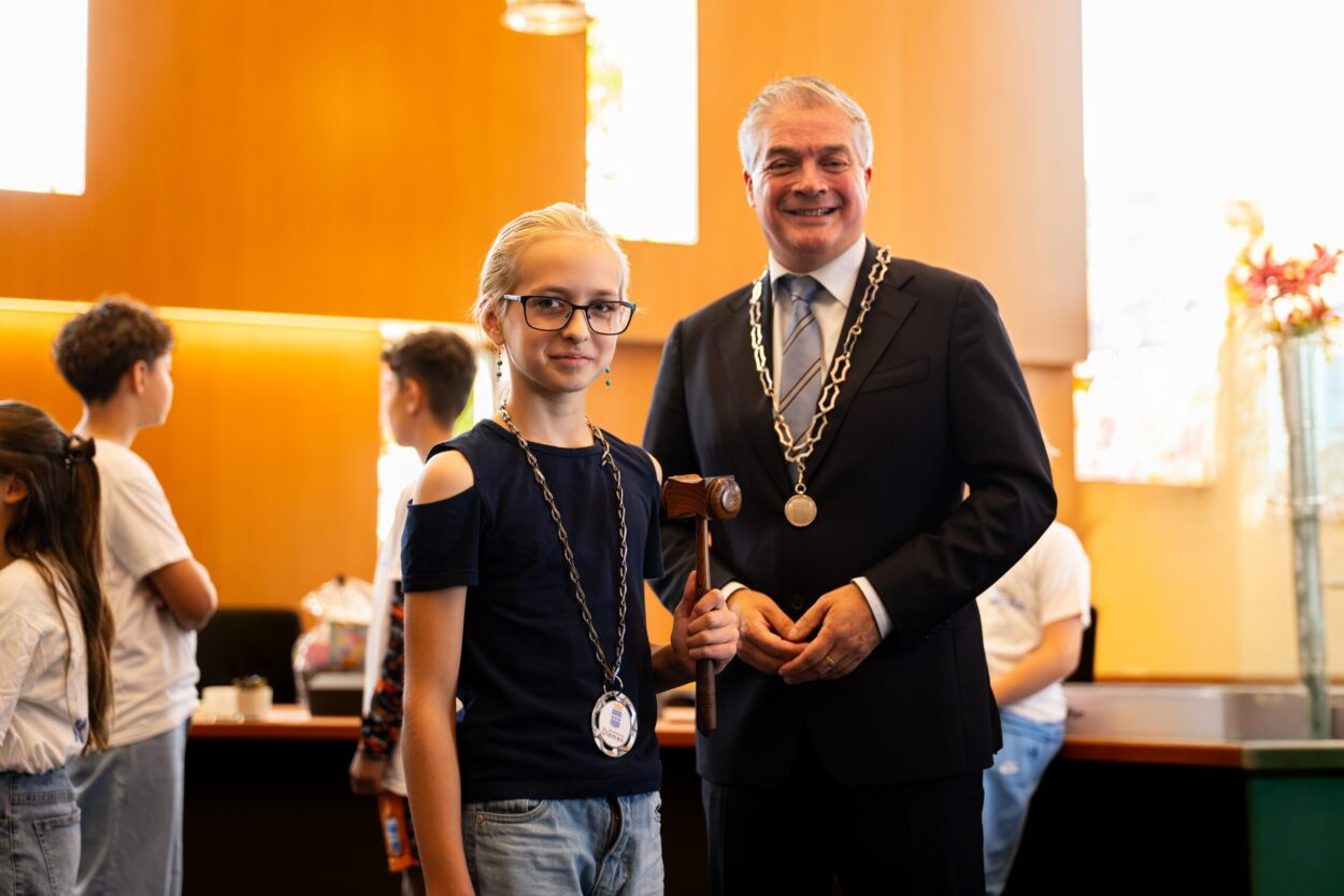 Charlotte van der Bijl nieuwe kinderburgemeester Diemen